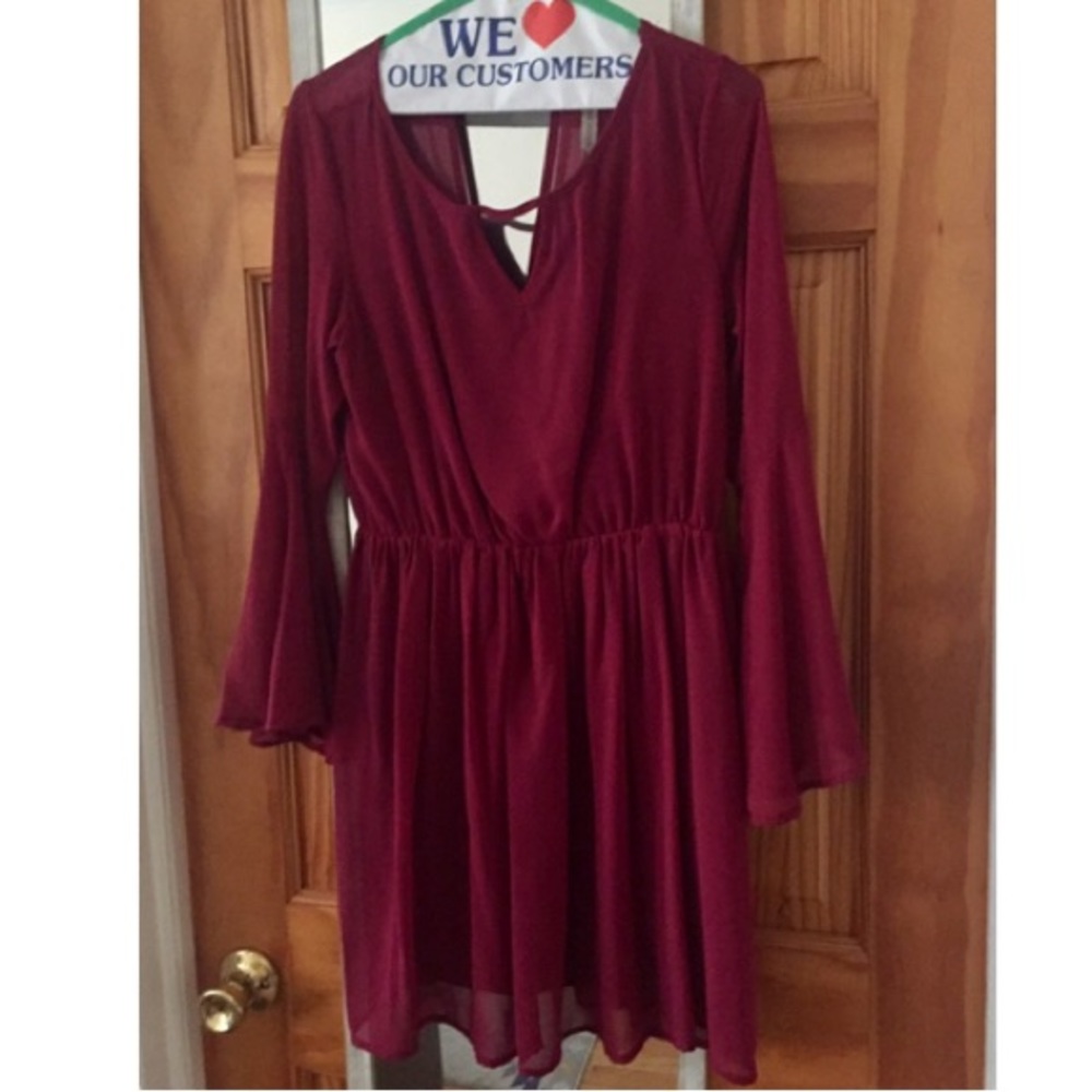 Maroon bell sleeved dress